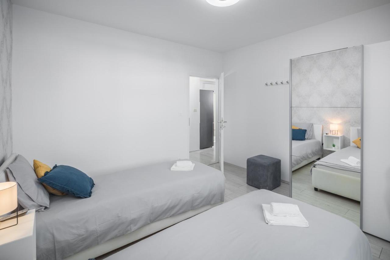 Apartment Sea Pearl Porec Exterior photo